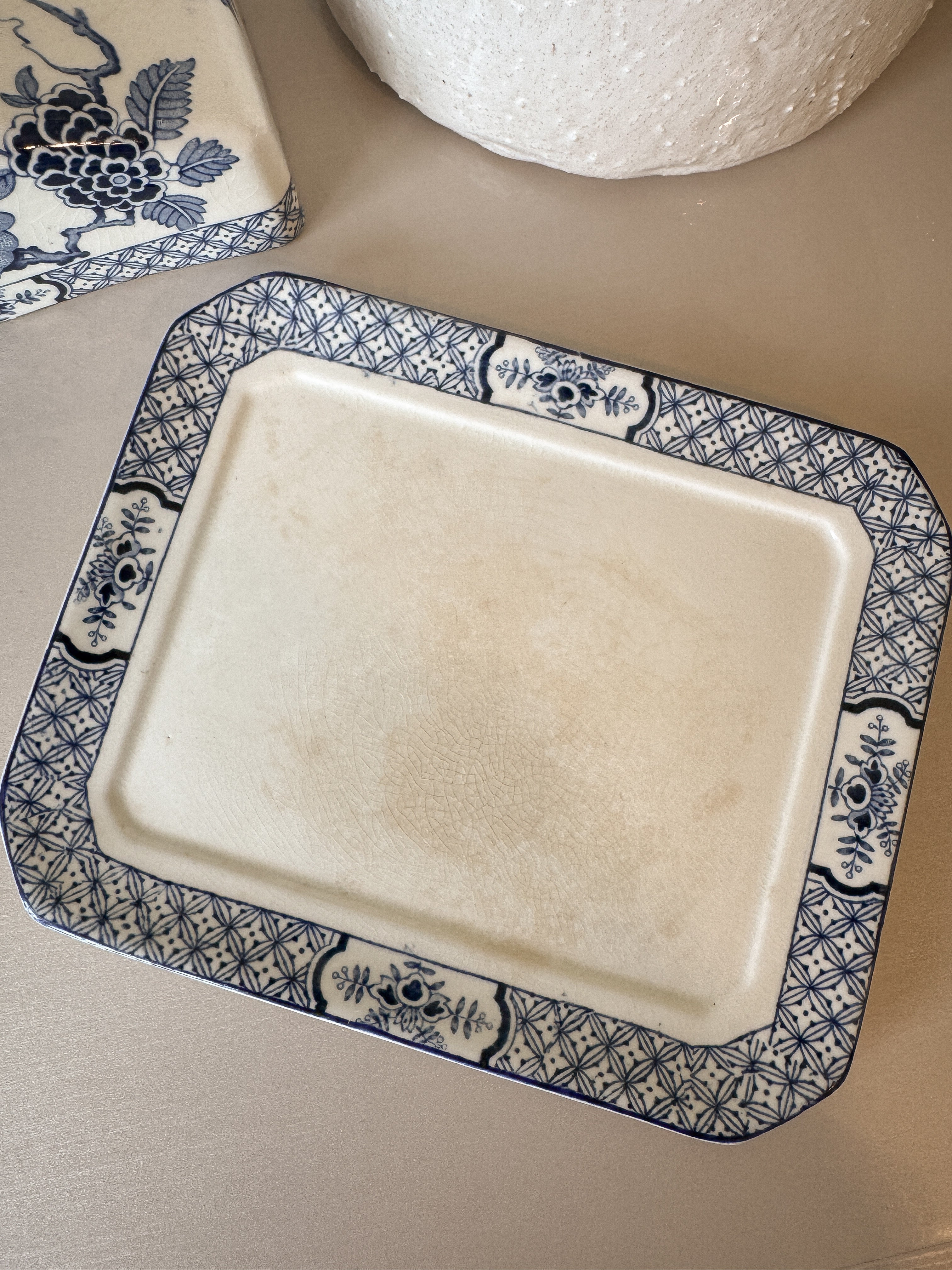 Antique Wood & Sons 'Yuan' Lidded Cheese Dish