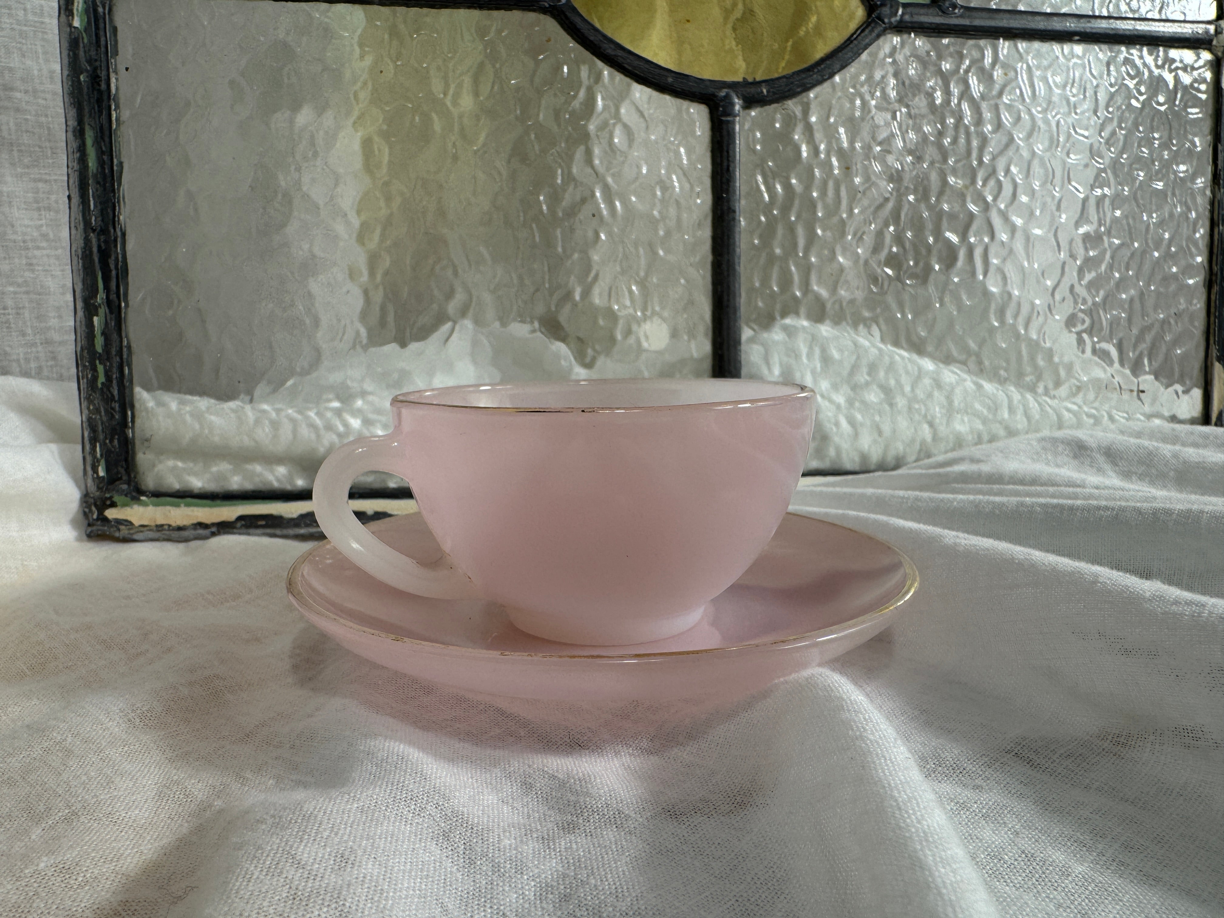 Set of 6 Arcopal Opalescent Tea Cups and Saucers C.1950s