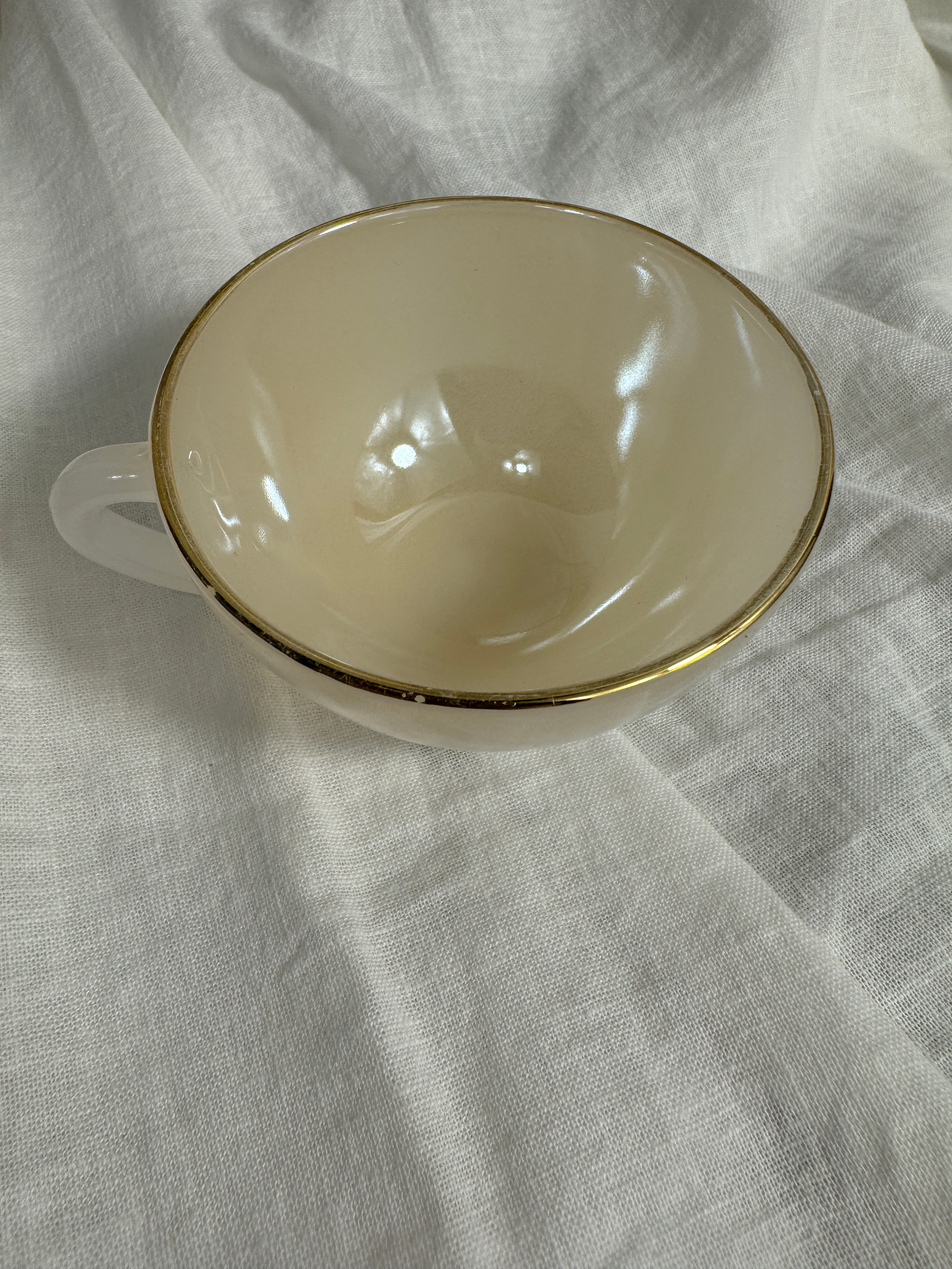 Set of 6 Arcopal Opalescent Tea Cups and Saucers C.1950s