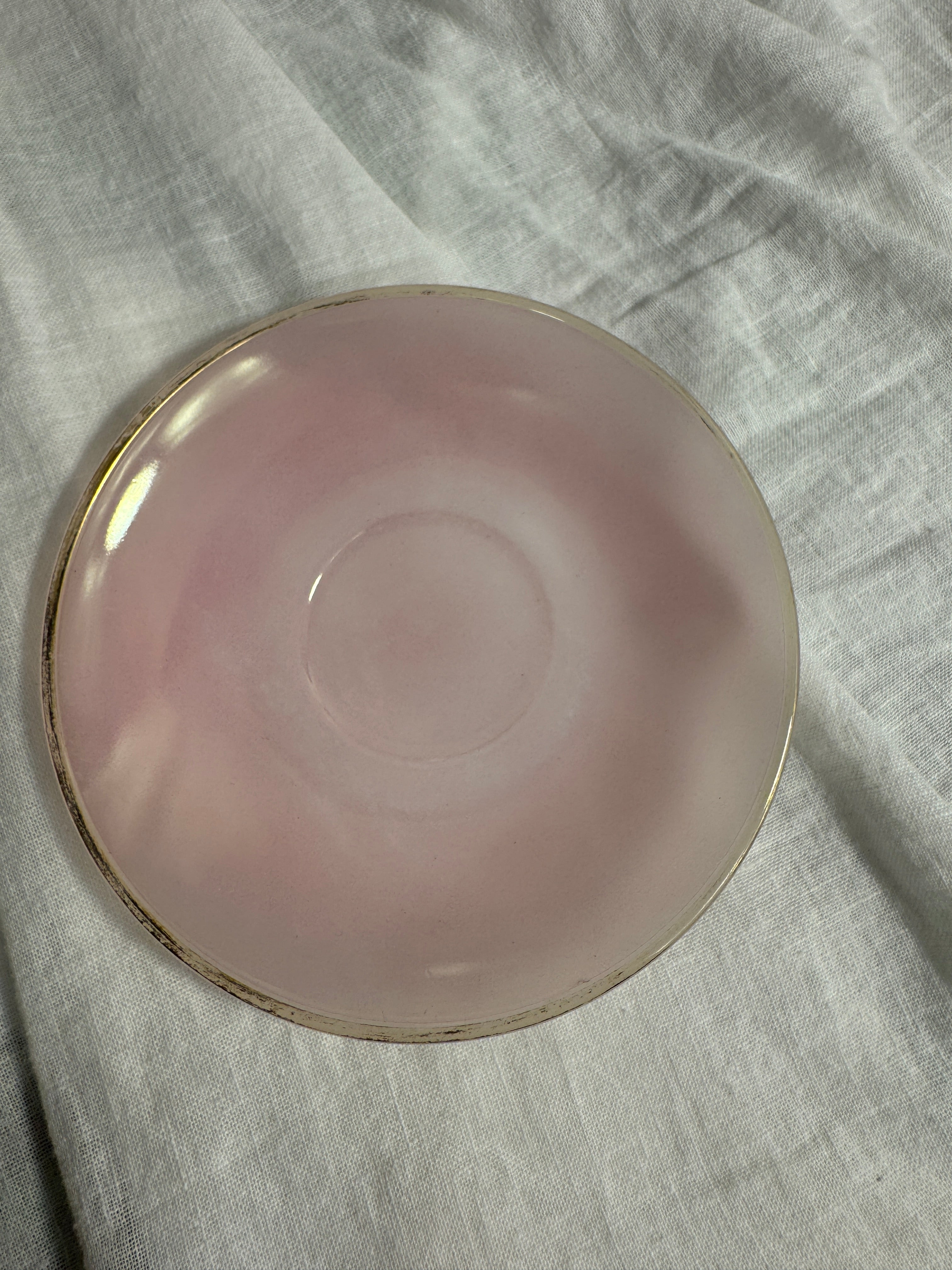 Set of 6 Arcopal Opalescent Tea Cups and Saucers C.1950s