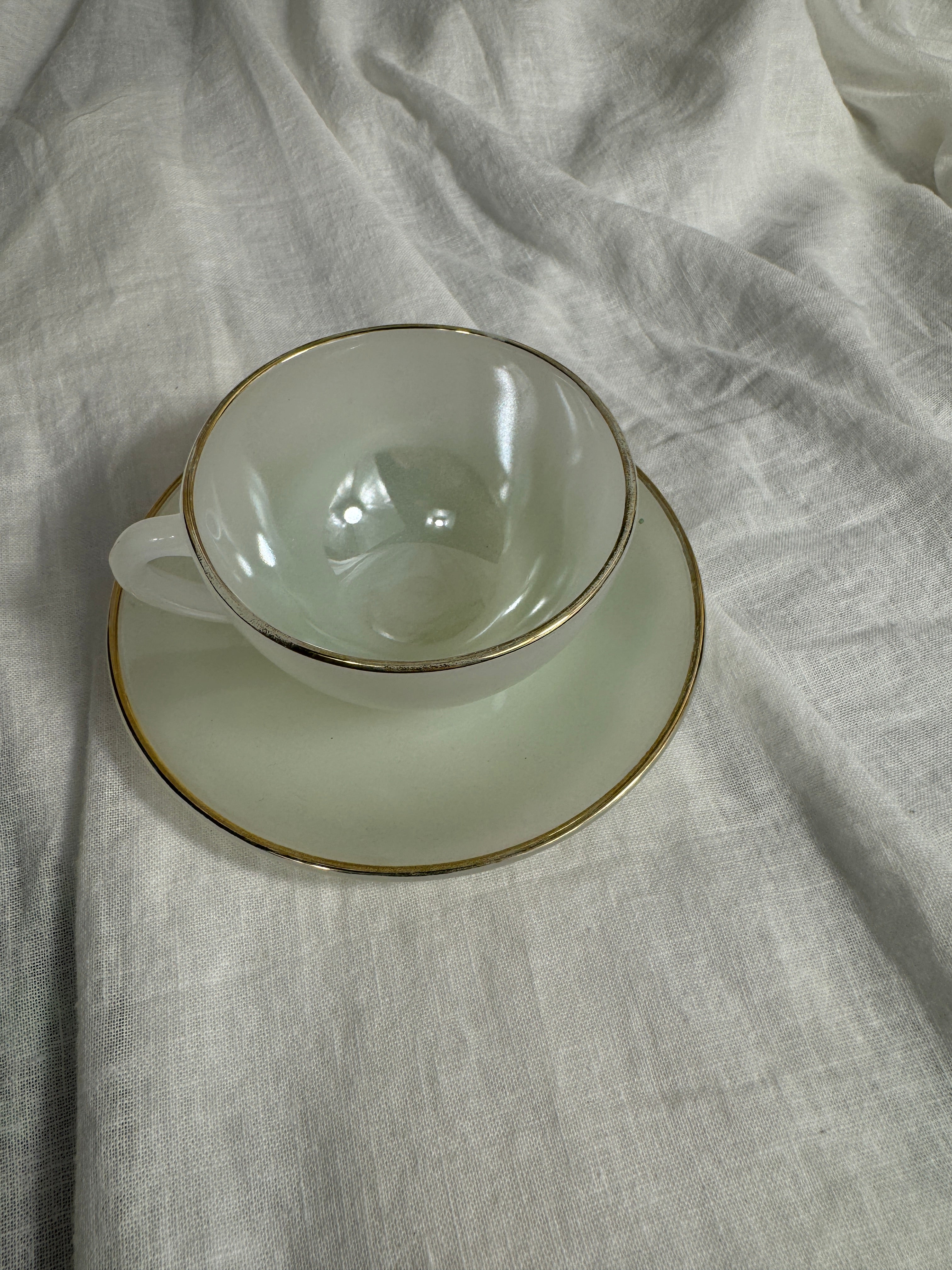 Set of 6 Arcopal Opalescent Tea Cups and Saucers C.1950s