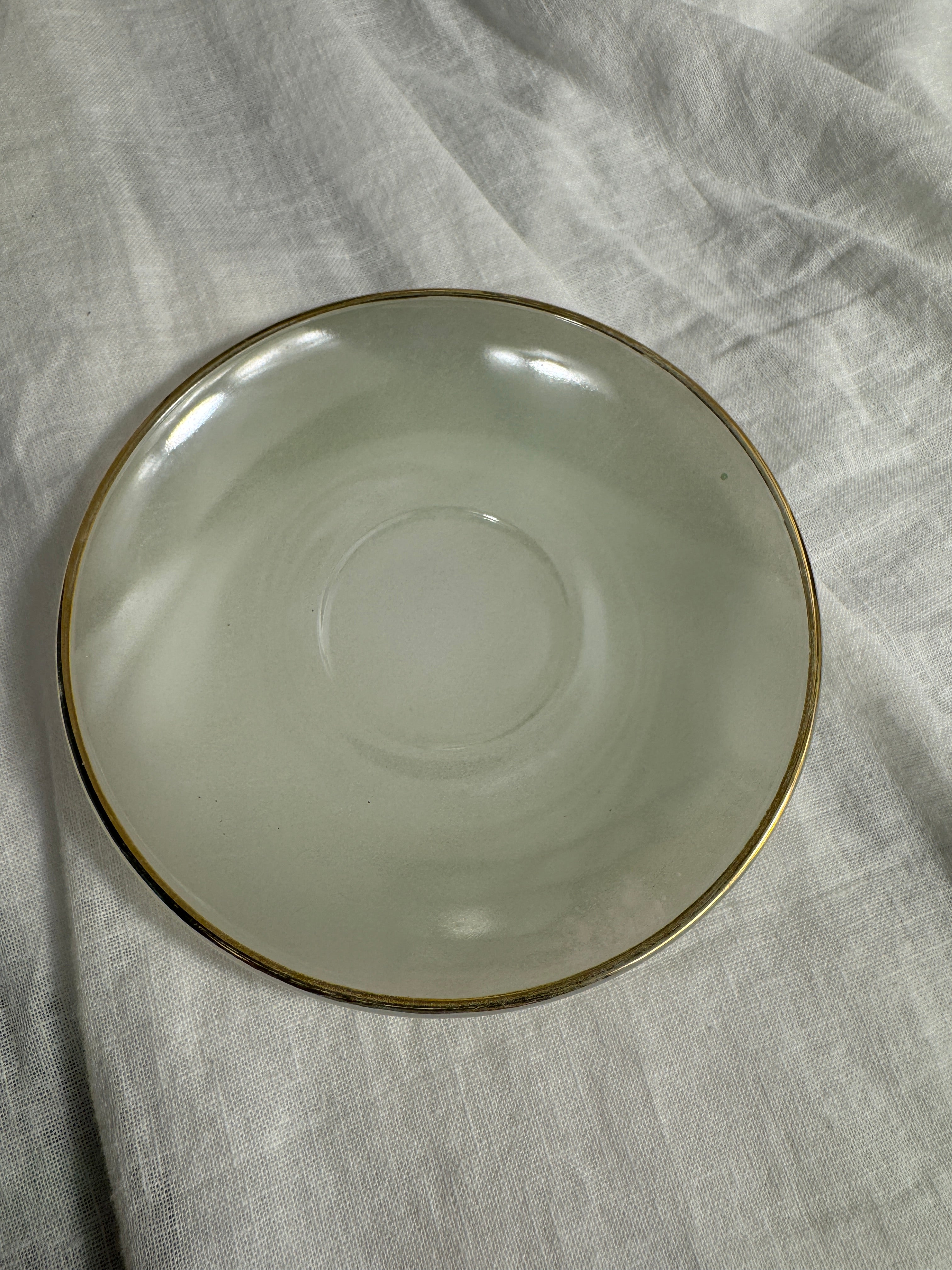 Set of 6 Arcopal Opalescent Tea Cups and Saucers C.1950s