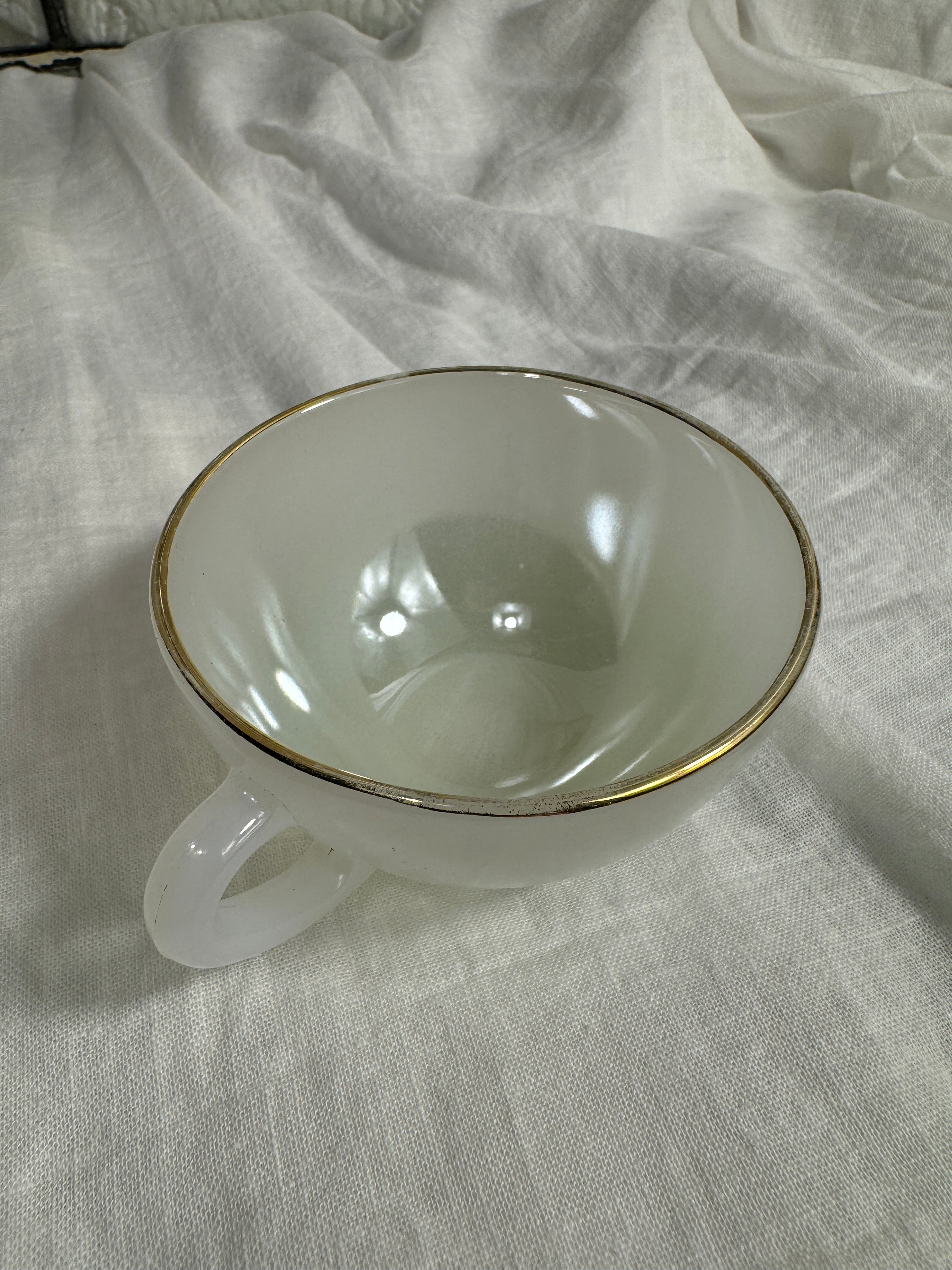 Set of 6 Arcopal Opalescent Tea Cups and Saucers C.1950s